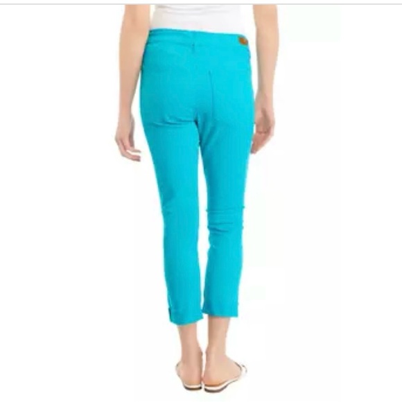 🦋Crown & Ivy Twill Cropped Jeans - Picture 2 of 7